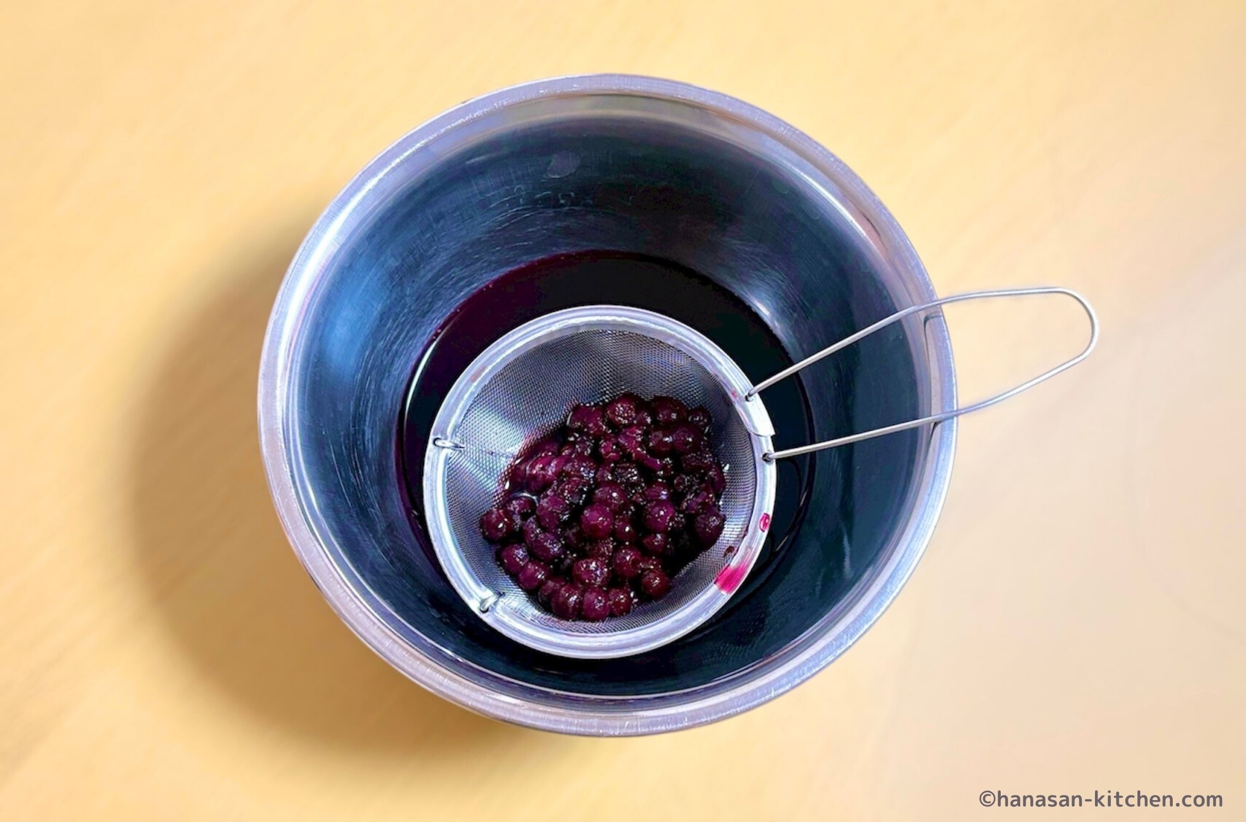 ブルーベリーを水切りする