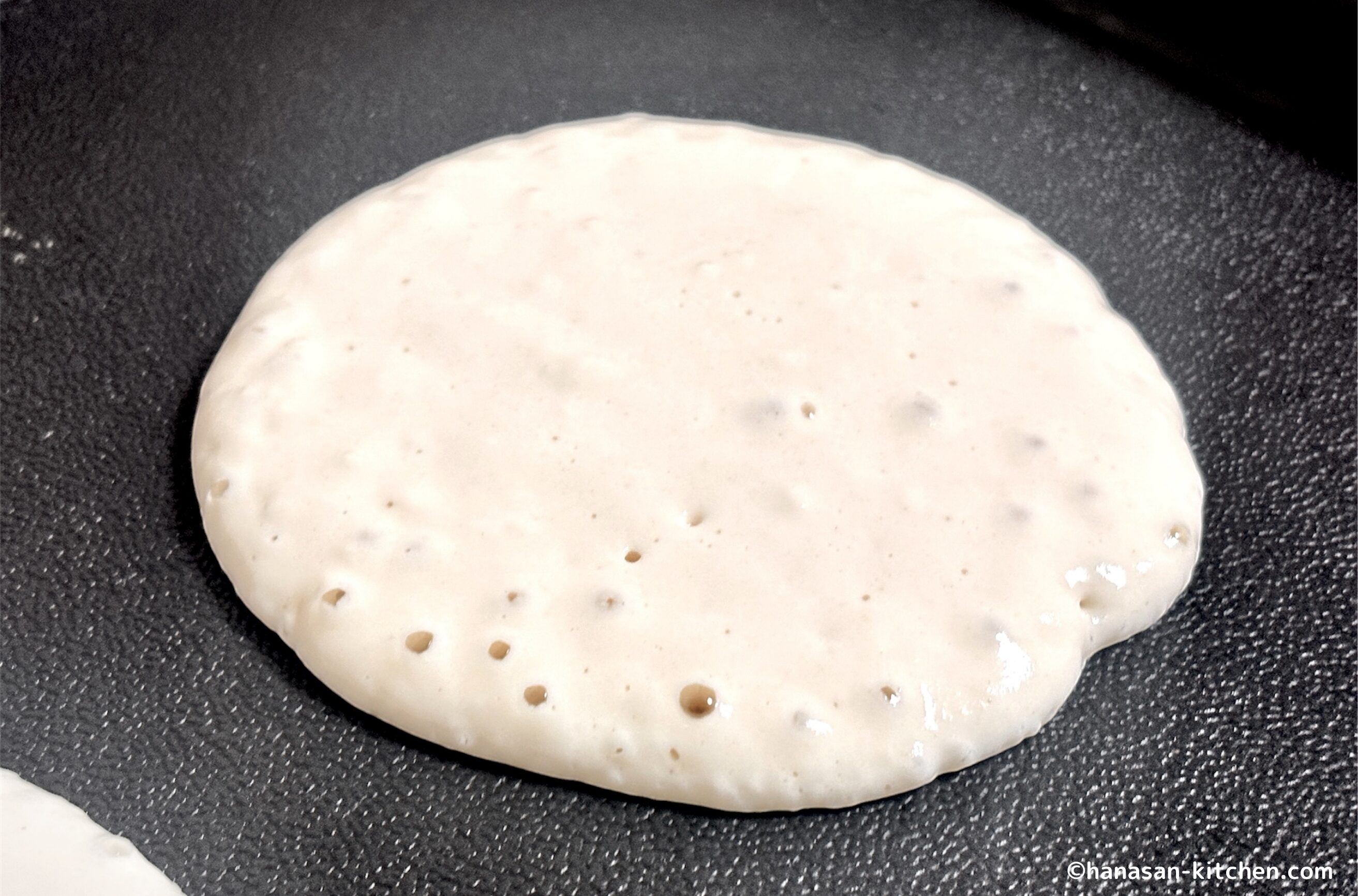 ホットプレートに流した生地