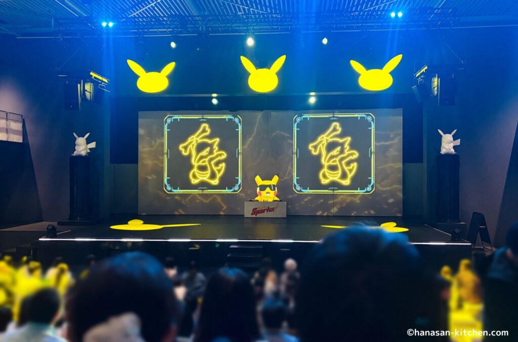 ショー開演前のシルエットクイズ