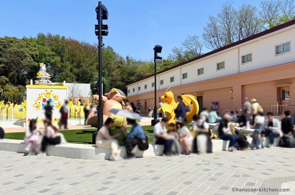 アトラクション前の広場