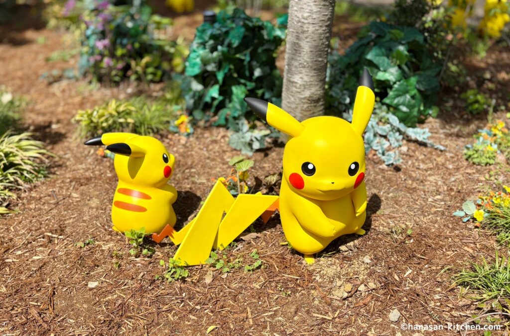 挨拶するピカチュウ